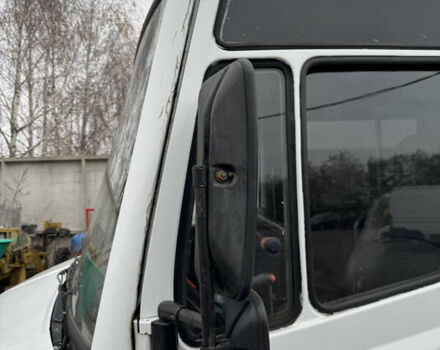 Серый Мерседес Варио, объемом двигателя 4.3 л и пробегом 200 тыс. км за 14000 $, фото 29 на Automoto.ua