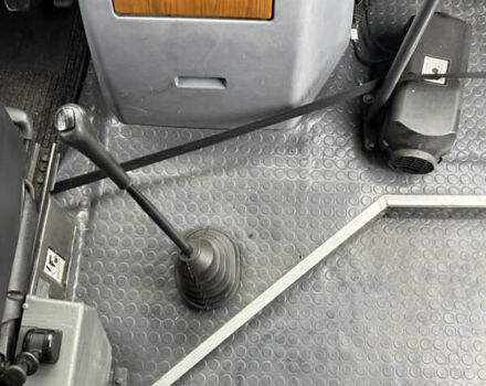 Серый Мерседес Варио, объемом двигателя 4.3 л и пробегом 200 тыс. км за 14000 $, фото 73 на Automoto.ua