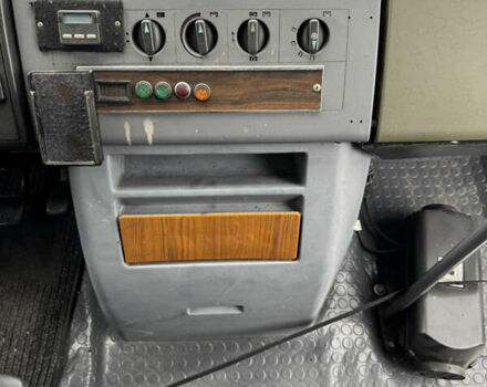 Серый Мерседес Варио, объемом двигателя 4.3 л и пробегом 200 тыс. км за 14000 $, фото 53 на Automoto.ua