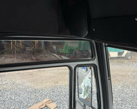 Серый Мерседес Варио, объемом двигателя 4.3 л и пробегом 200 тыс. км за 14000 $, фото 51 на Automoto.ua