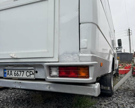 Серый Мерседес Варио, объемом двигателя 4.3 л и пробегом 200 тыс. км за 14000 $, фото 21 на Automoto.ua