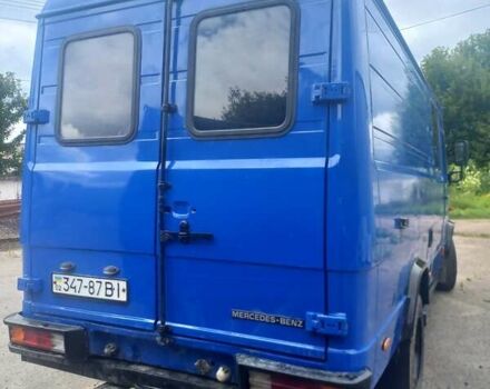Синій Мерседес Варіо, об'ємом двигуна 4.2 л та пробігом 3 тис. км за 13000 $, фото 5 на Automoto.ua