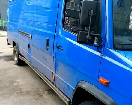 Синий Мерседес Варио, объемом двигателя 4.3 л и пробегом 264 тыс. км за 12000 $, фото 5 на Automoto.ua