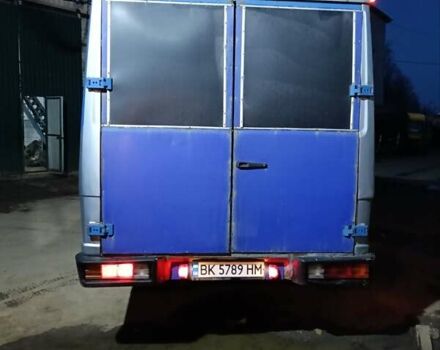 Синій Мерседес Варіо, об'ємом двигуна 4.7 л та пробігом 300 тис. км за 7000 $, фото 2 на Automoto.ua