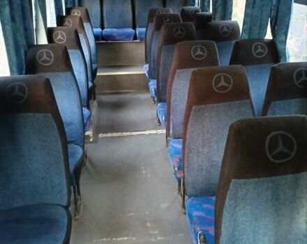 Синій Мерседес Варіо, об'ємом двигуна 4.7 л та пробігом 300 тис. км за 7000 $, фото 1 на Automoto.ua