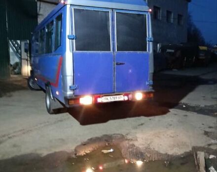 Синій Мерседес Варіо, об'ємом двигуна 4.7 л та пробігом 300 тис. км за 7000 $, фото 3 на Automoto.ua