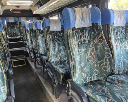 Зелений Мерседес Варіо, об'ємом двигуна 4.25 л та пробігом 320 тис. км за 10000 $, фото 3 на Automoto.ua