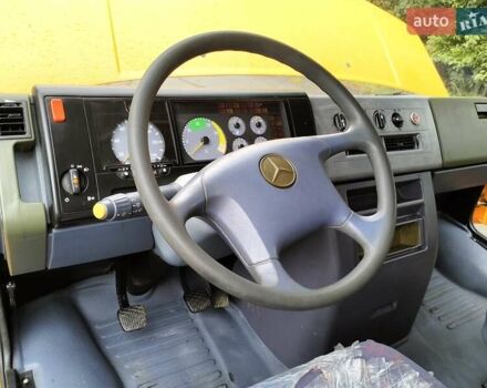 Помаранчевий Мерседес Варіо, об'ємом двигуна 3.78 л та пробігом 207 тис. км за 18850 $, фото 12 на Automoto.ua