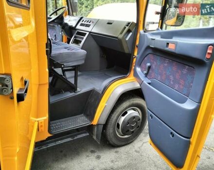 Помаранчевий Мерседес Варіо, об'ємом двигуна 3.78 л та пробігом 207 тис. км за 18850 $, фото 20 на Automoto.ua
