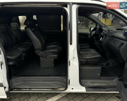 Белый Мерседес Виано, объемом двигателя 2.2 л и пробегом 293 тыс. км за 10700 $, фото 41 на Automoto.ua