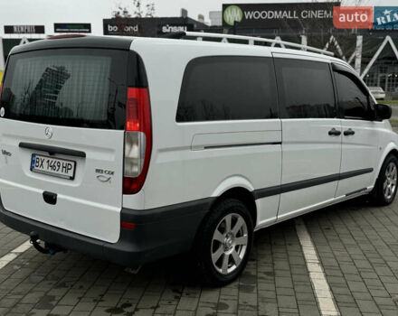 Белый Мерседес Виано, объемом двигателя 2.2 л и пробегом 293 тыс. км за 10700 $, фото 31 на Automoto.ua