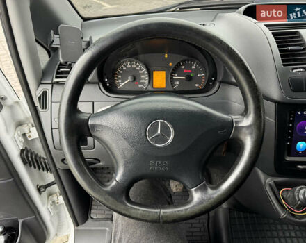 Белый Мерседес Виано, объемом двигателя 2.2 л и пробегом 293 тыс. км за 10700 $, фото 40 на Automoto.ua