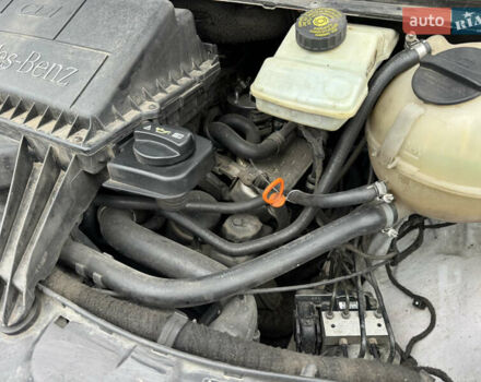 Белый Мерседес Виано, объемом двигателя 2.2 л и пробегом 293 тыс. км за 10700 $, фото 51 на Automoto.ua