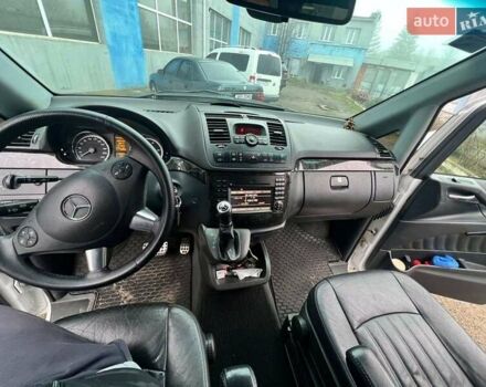 Белый Мерседес Виано, объемом двигателя 3 л и пробегом 311 тыс. км за 21999 $, фото 11 на Automoto.ua