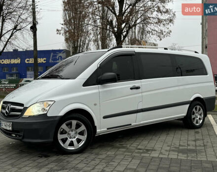 Белый Мерседес Виано, объемом двигателя 2.2 л и пробегом 293 тыс. км за 10700 $, фото 4 на Automoto.ua