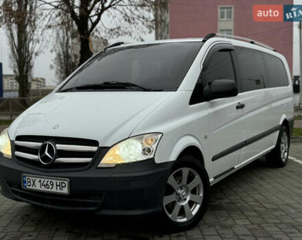 Белый Мерседес Виано, объемом двигателя 2.2 л и пробегом 293 тыс. км за 10700 $, фото 1 на Automoto.ua