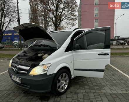 Белый Мерседес Виано, объемом двигателя 2.2 л и пробегом 293 тыс. км за 10700 $, фото 53 на Automoto.ua