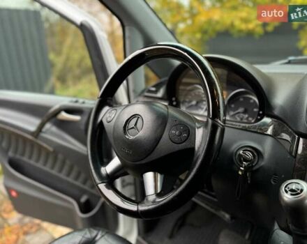 Білий Мерседес Віано, об'ємом двигуна 2.2 л та пробігом 419 тис. км за 15200 $, фото 16 на Automoto.ua