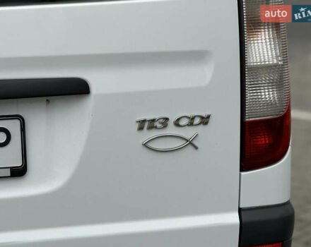 Белый Мерседес Виано, объемом двигателя 2.2 л и пробегом 293 тыс. км за 10700 $, фото 13 на Automoto.ua