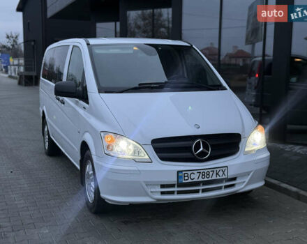 Белый Мерседес Виано, объемом двигателя 2.14 л и пробегом 175 тыс. км за 17700 $, фото 3 на Automoto.ua