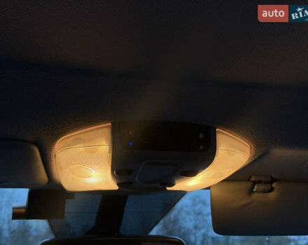 Белый Мерседес Виано, объемом двигателя 2.14 л и пробегом 175 тыс. км за 17700 $, фото 15 на Automoto.ua