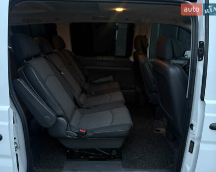 Белый Мерседес Виано, объемом двигателя 2.14 л и пробегом 175 тыс. км за 17700 $, фото 16 на Automoto.ua