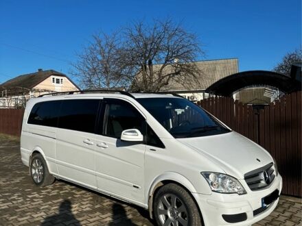 Белый Мерседес Виано, объемом двигателя 2.1 л и пробегом 270 тыс. км за 24500 $, фото 1 на Automoto.ua