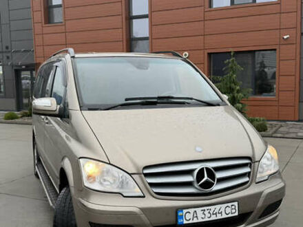 Бежевий Мерседес Віано, об'ємом двигуна 2.14 л та пробігом 236 тис. км за 19300 $, фото 1 на Automoto.ua