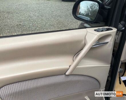 Черный Мерседес Виано, объемом двигателя 2.1 л и пробегом 308 тыс. км за 13499 $, фото 8 на Automoto.ua