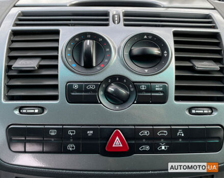 Черный Мерседес Виано, объемом двигателя 2.1 л и пробегом 308 тыс. км за 13499 $, фото 18 на Automoto.ua