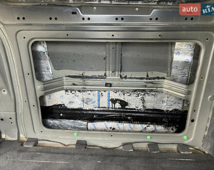 Черный Мерседес Виано, объемом двигателя 3.72 л и пробегом 332 тыс. км за 16500 $, фото 53 на Automoto.ua