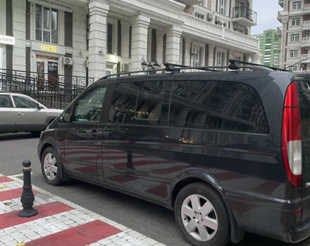 Черный Мерседес Виано, объемом двигателя 3.72 л и пробегом 475 тыс. км за 12000 $, фото 1 на Automoto.ua