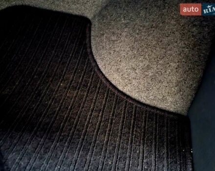 Чорний Мерседес Віано, об'ємом двигуна 3 л та пробігом 390 тис. км за 15999 $, фото 25 на Automoto.ua