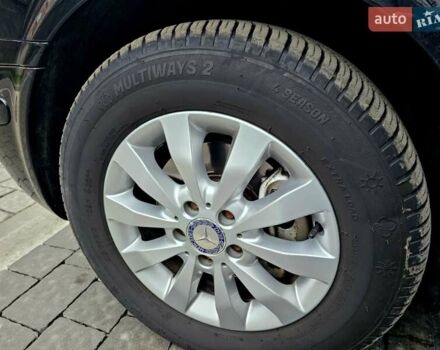 Чорний Мерседес Віано, об'ємом двигуна 3 л та пробігом 390 тис. км за 15999 $, фото 16 на Automoto.ua