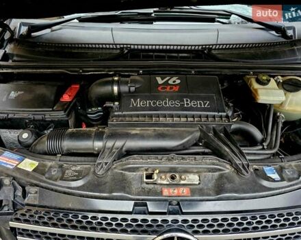 Чорний Мерседес Віано, об'ємом двигуна 3 л та пробігом 390 тис. км за 15999 $, фото 19 на Automoto.ua