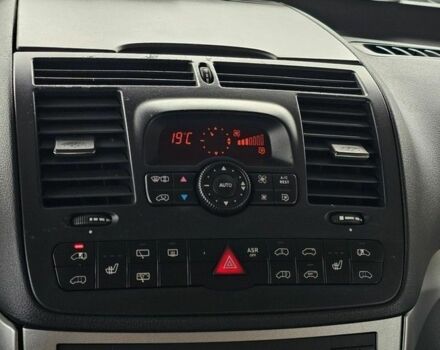 Черный Мерседес Виано, объемом двигателя 3 л и пробегом 277 тыс. км за 8400 $, фото 16 на Automoto.ua