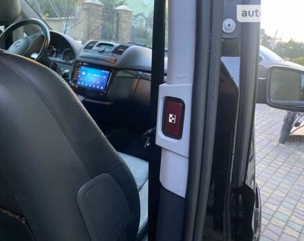 Чорний Мерседес Віано, об'ємом двигуна 2.14 л та пробігом 278 тис. км за 19500 $, фото 12 на Automoto.ua