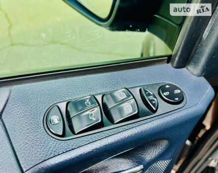 Черный Мерседес Виано, объемом двигателя 2.99 л и пробегом 152 тыс. км за 33000 $, фото 21 на Automoto.ua