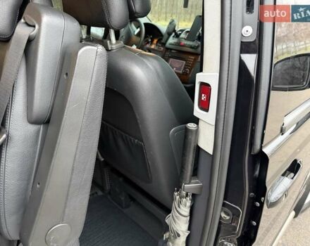 Черный Мерседес Виано, объемом двигателя 2.14 л и пробегом 286 тыс. км за 18700 $, фото 17 на Automoto.ua