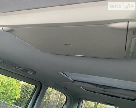 Чорний Мерседес Віано, об'ємом двигуна 2.14 л та пробігом 278 тис. км за 19500 $, фото 18 на Automoto.ua