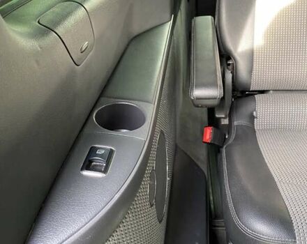 Черный Мерседес Виано, объемом двигателя 2.14 л и пробегом 274 тыс. км за 19800 $, фото 14 на Automoto.ua