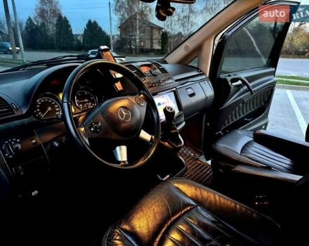 Черный Мерседес Виано, объемом двигателя 2.2 л и пробегом 300 тыс. км за 19500 $, фото 10 на Automoto.ua