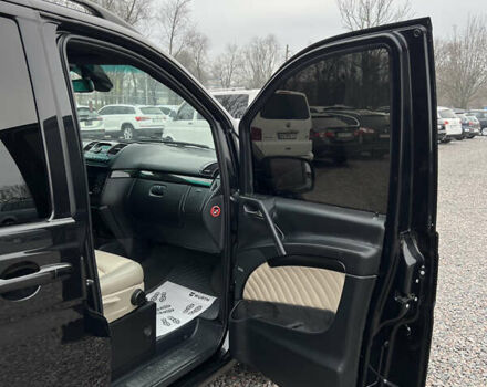 Чорний Мерседес Віано, об'ємом двигуна 2.14 л та пробігом 335 тис. км за 22200 $, фото 14 на Automoto.ua