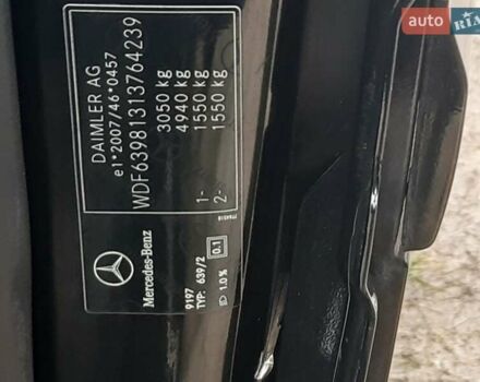 Чорний Мерседес Віано, об'ємом двигуна 2.14 л та пробігом 500 тис. км за 18900 $, фото 17 на Automoto.ua