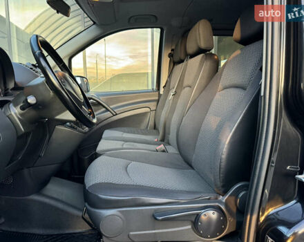 Черный Мерседес Виано, объемом двигателя 2.2 л и пробегом 306 тыс. км за 16500 $, фото 47 на Automoto.ua