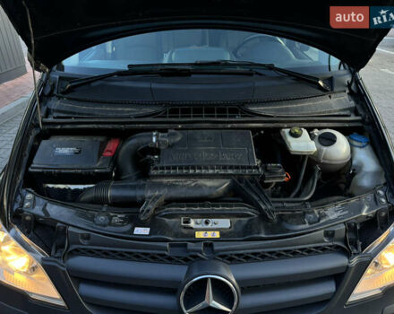 Черный Мерседес Виано, объемом двигателя 2.2 л и пробегом 306 тыс. км за 16500 $, фото 77 на Automoto.ua