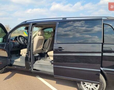 Черный Мерседес Виано, объемом двигателя 2.2 л и пробегом 260 тыс. км за 22500 $, фото 5 на Automoto.ua