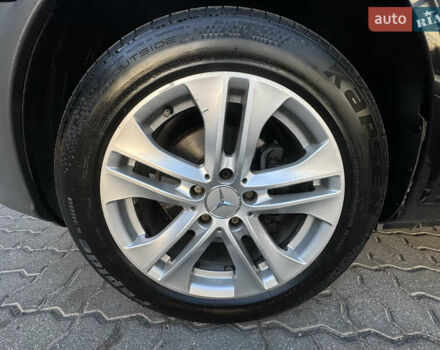 Черный Мерседес Виано, объемом двигателя 2.2 л и пробегом 306 тыс. км за 16500 $, фото 76 на Automoto.ua