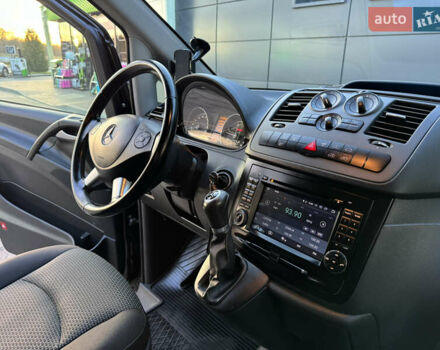 Черный Мерседес Виано, объемом двигателя 2.2 л и пробегом 306 тыс. км за 16500 $, фото 66 на Automoto.ua