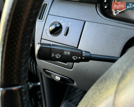 Черный Мерседес Виано, объемом двигателя 2.2 л и пробегом 306 тыс. км за 16500 $, фото 55 на Automoto.ua